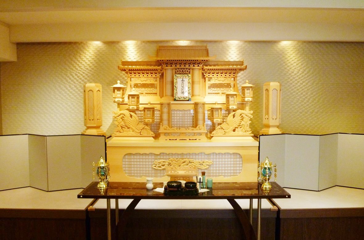 生野ファミリーホール　絆　白木祭壇